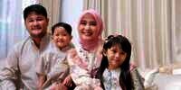 Bawa 2 Buah Hatinya Umroh, Ryana Dea Bagikan Momen Penuh Kehangatan