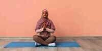 Hilangkan Stres dan Tenangkan Diri dengan 3 Gerakan Yoga Ini