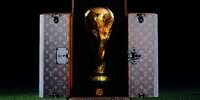 Mewahnya Trophy Case Piala World Cup Rancangan Louis Vuitton