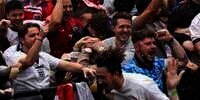 Fans Garis Keras Resign Kerja Demi Piala Dunia 2022, Dikira Terbang ke Qatar Ternyata Biar Bisa Nobar