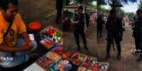 Dagang Mainan Dipantau Polisi, Warganet: Yang Jual Gemeteran