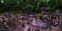 Pulang Jumatan, Warga Kaget Temukan Kain Putih Berisi Foto Ditusuk Jarum di Kuburan Kutai Kartanegara, Diduga Bekas Ritual Ilmu Hitam