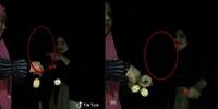 Merinding! Cewek Ini Diintip Pocong Pas Main Lato-lato Malam Hari, Videonya Ditonton 11 Juta Kali