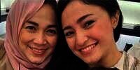Menikah di Usia Senja, Pernikahan Ibu Selebritas Ini Menarik Perhatian Publik