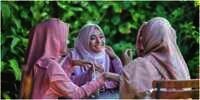 10 Adab Bicara Muslimah yang Harus Diperhatikan agar Terlindung dari Fitnah
