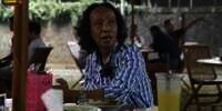 10 Potret Rumah Mewah Mandra Disulap Jadi Warung Makan, Luasnya 2 Hektar Bergaya Betawi!