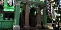 Mengunjungi Masjid Jamia, Rumah Allah SWT Pertama di Hong Kong