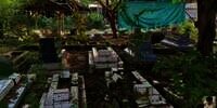 Banyak Kuburan di Pemukiman Warga, Ini Potret Kampung Siluman di Subang, Ternyata Begini Asal Mulanya!