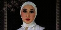 Dua Karakter Dian Pelangi dengan Gaya Makeup Berbeda