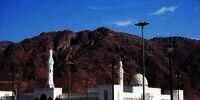 Cek Fakta: Foto Air Terjun di Gunung Uhud Madinah Pertanda Kiamat