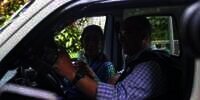 Gaya Santai Susi Pudjiastuti Sopiri Anies Pakai Mobil Pikap Sambil Merokok