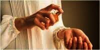 3 Kondisi yang Memperbolehkan Muslimah Memakai Parfum