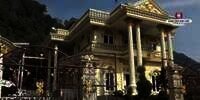 Penampakan Rumah Bak Istana di Tengah Desa, Tak Disangka Ternyata Pemiliknya&hellip;