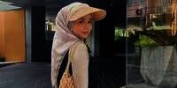 Summer Cap di Atas Hijab, Lindungi Wajah dengan Cara Stylish
