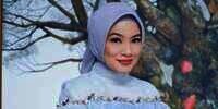Desain Stunning Blazer Dress Titi Kamal, Auranya Jadi Dramatis