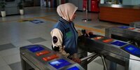 QRIS Tap, Cara Baru Bayar LRT Jabodebek yang Praktis Banget
