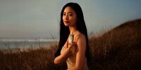 Temukan Ketenangan dalam Sentuhan Alam, Pesan SKIN1004 Lewat Kolaborasi Bersama Natasha Wilona