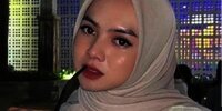 Geger Pria Berprofesi Makeup Artist tapi Nyamar Jadi Hijaber, Dijuluki `Sister Hong` Lombok