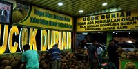 Sensasi Menikmati Durian Langsung di Kedai Ucok Medan, Nggak Enak Bisa Diganti