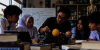 Kalau Sains Penting, Kenapa Terasa Asing?