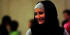 Ketika Inneke Pilih Berhijab