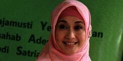 Saat Paramitha Rusady Berhijab