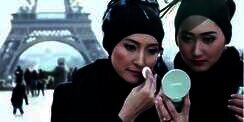 Dian Pelangi & Inneke di Paris