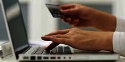Agar Tak Tertipu Belanja Fashion Muslim Online