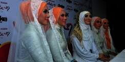 Nuri Maulida Dukung Girlband `Syariah` Samara37