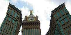 Tersambar Petir, 'Big Ben' Arab Mendadak Gelap Gulita
