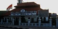 `Jatuh Bangun` Masjid Cikini