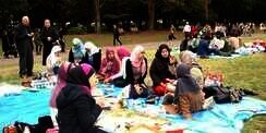 Cara Unik Mengenal Islam di Negeri Sakura