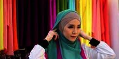 Gaya Hijab Mantan Model Majalah Dewasa Malaysia