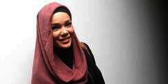 Dewi Sandra Belajar Alquran Lewat Sinetron