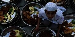 Puasa 3 Hari, 5 Ribu Ton Makanan Terbuang Percuma di Saudi