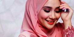 Artis Malaysia Ini Makin Cantik Setelah Berhijab