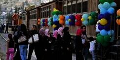 Keceriaan Bocah Yatim Palestina Saat Buka Puasa