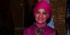Ratih Sanggarwati Bersyiar Lewat Puisi