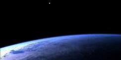 Gerombolan UFO Tertangkap Kamera Canggih NASA