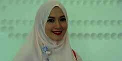 Tertarik Hijab Syar'i ala Lyra Virna? Tengok di Sini