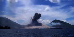 Video Amatir Detik-Detik Gunung Meletus di Papua 