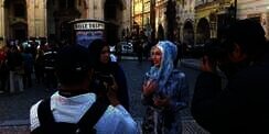 BHM: Kisah Hijab Traveller ke Penjuru Dunia