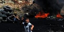Ketapel Bocah Palestina vs Senjata Tentara Israel