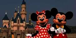 Pangeran Kaya Arab Selamatkan `Istana` Mickey Mouse