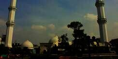Masjid Raya Bandung: Sentuhan `Kubah Bawang` Soekarno