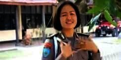 Heboh Video Polwan NTB Joget `Sakitnya Tuh di Sini`