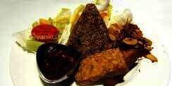 JJ Royal Bistro: Tergoda Nasi Tutug Oncom 