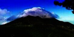 6 Gunung Indonesia Berstatus Siaga, 14 Waspada