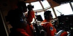 Tim Penyelamat AirAsia QZ8501 Panen Pujian