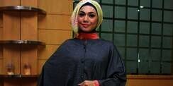 Hijab Menawan Indah Nevertari